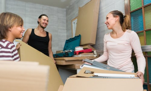 Packing boxes and protective materials for a Holland Park home move